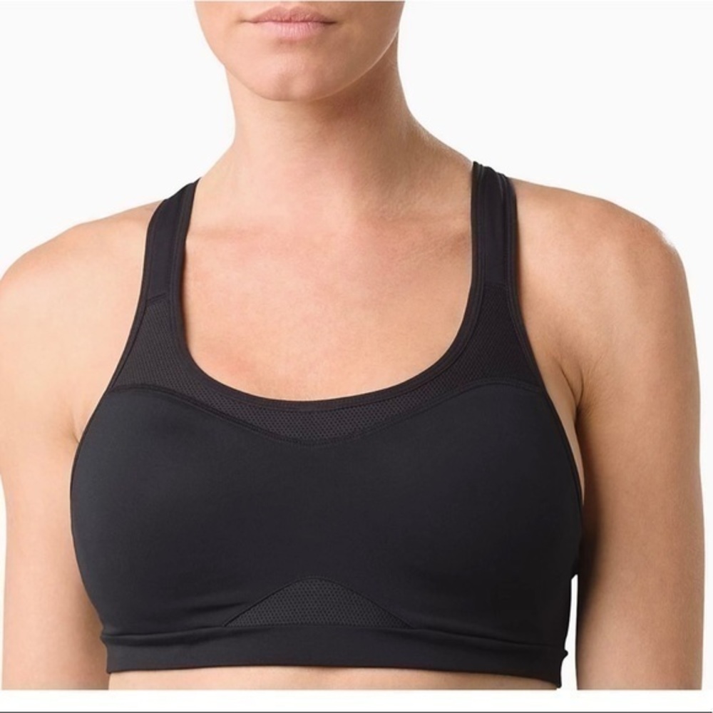 NWT Asics women's Adjust Bra size M